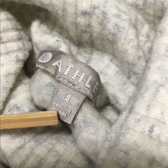 Athleta Transit Merino Wool Blend Turtleneck Sweater. - Picture 5 of 13